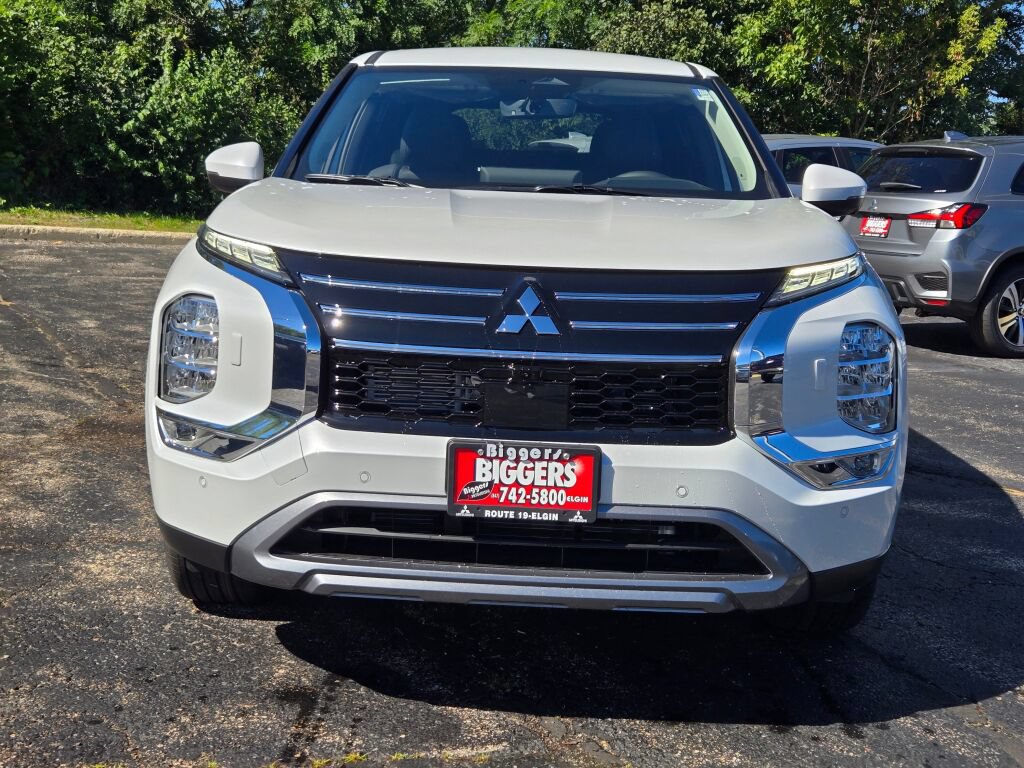 New 2026 Mitsubishi Outlander SE AWD/4WD image 2