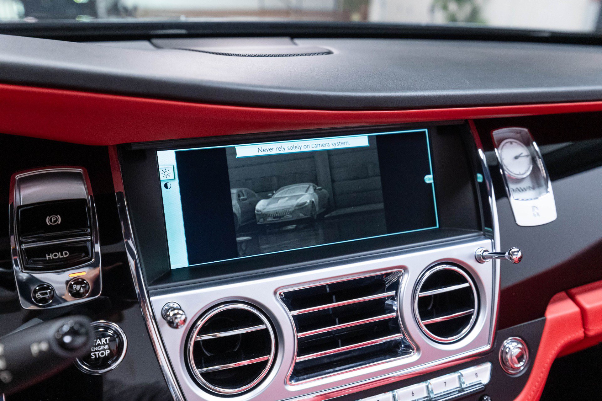 Used 2017 Rolls-Royce Dawn RWD image 73