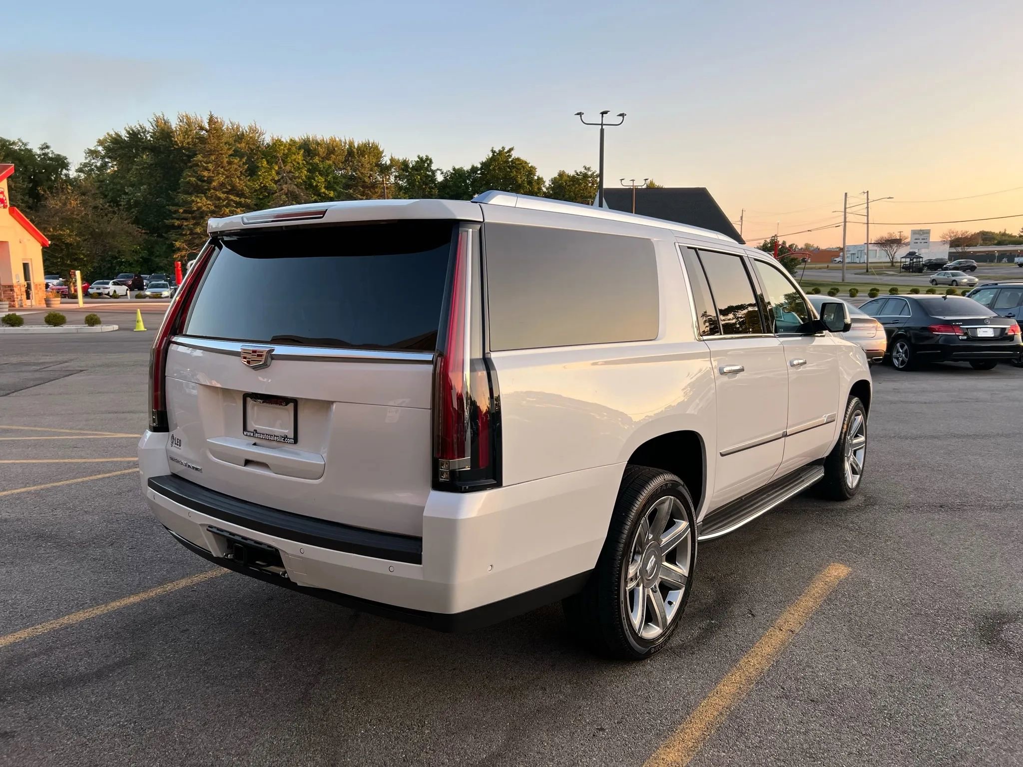 Used 2020 Cadillac Escalade ESV Luxury image 5