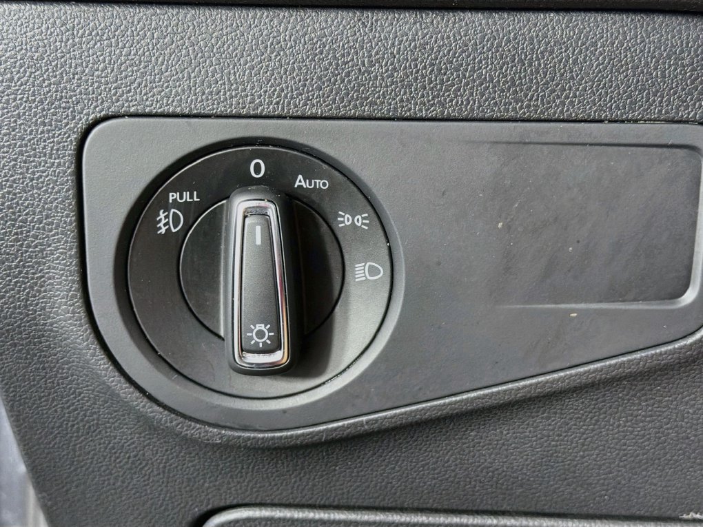 Used 2019 Volkswagen Tiguan SEL FWD image 15