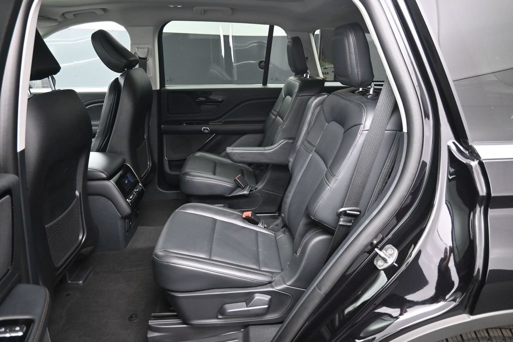 Used 2026 Lincoln Aviator AWD image 24