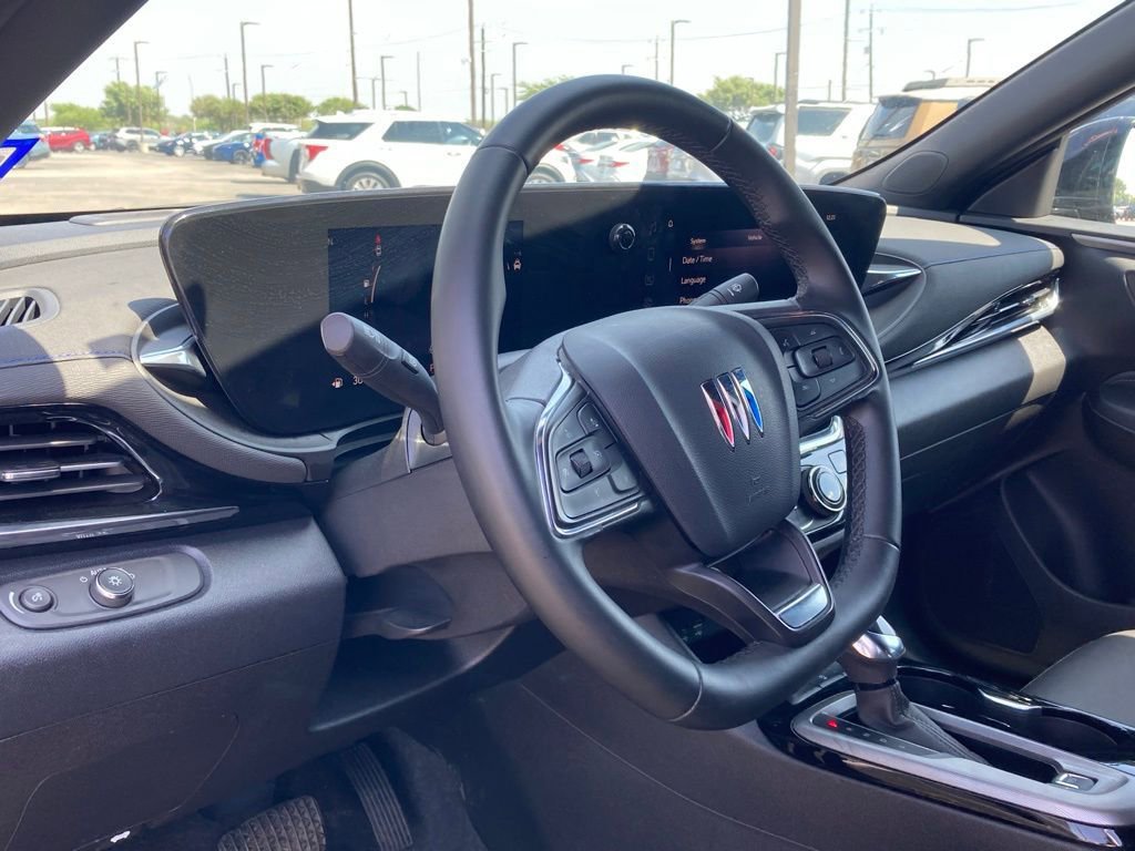 Used 2025 Buick Envista Sport Touring image 7