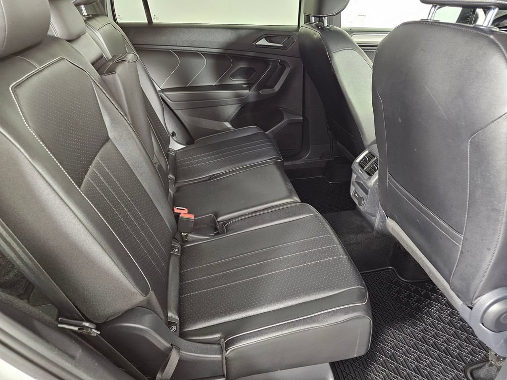 Used 2022 Volkswagen Tiguan SE R-Line AWD/4WD image 15