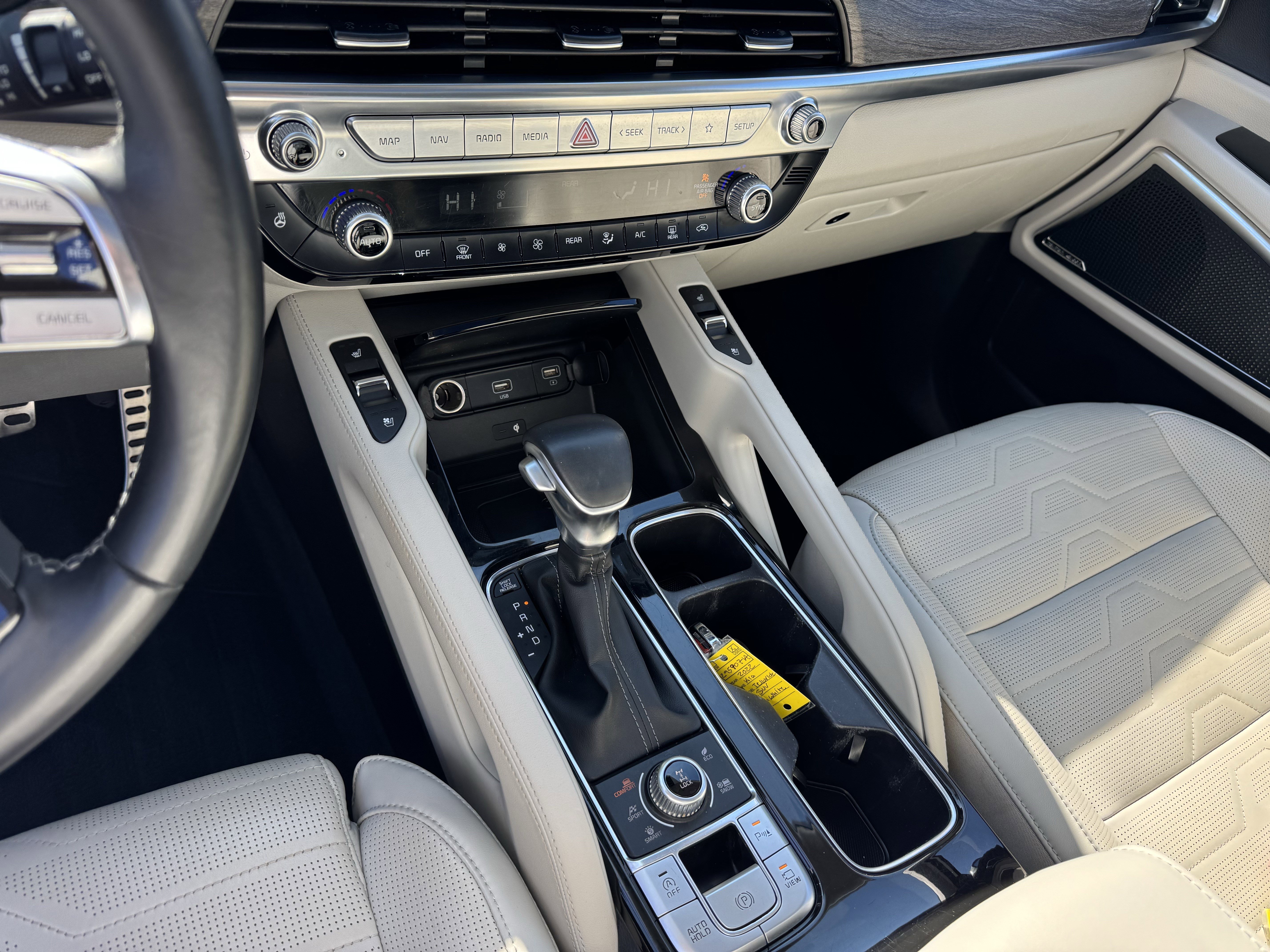 Certified 2022 Kia Telluride SX w/ SX Prestige Package image 30