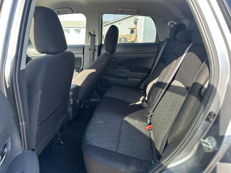 Used 2022 Mitsubishi Outlander Sport SE image 10