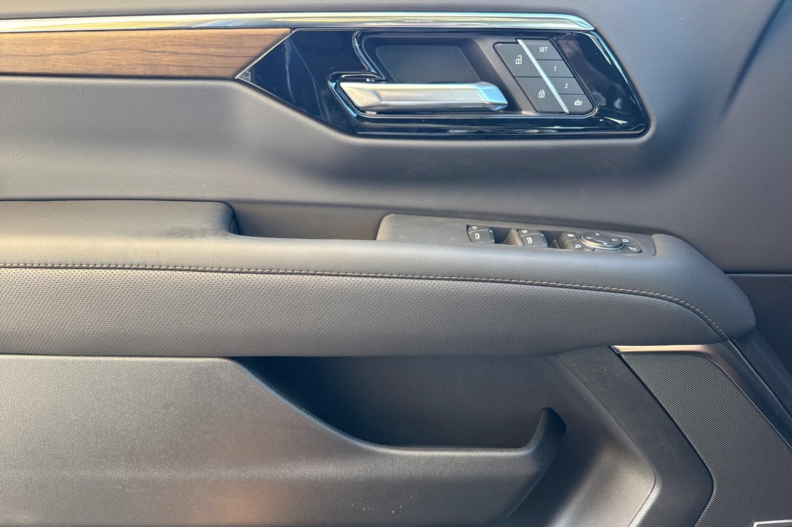 New 2026 Chevrolet Tahoe High Country AWD/4WD image 11