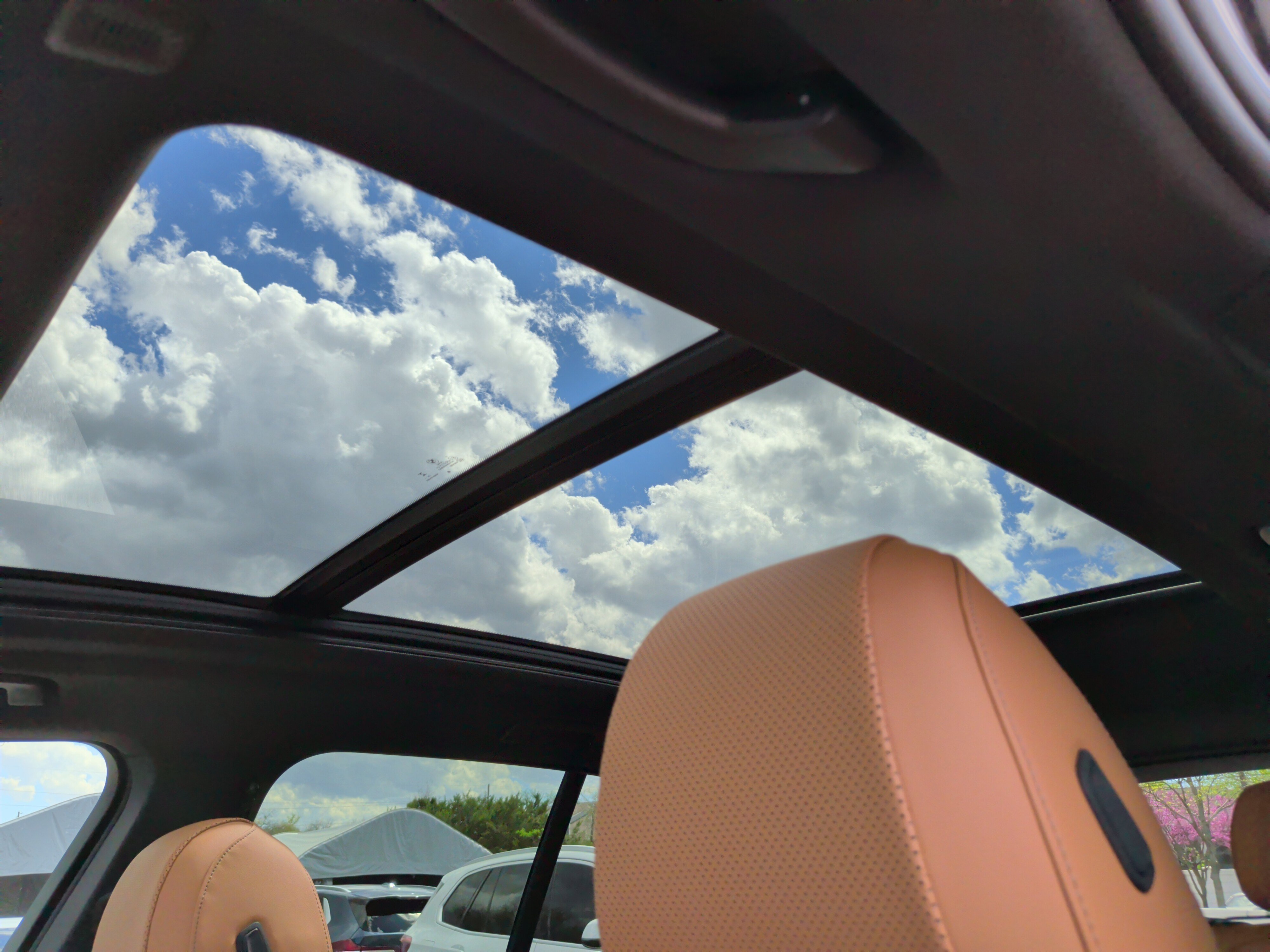 Certified 2025 BMW X5 xDrive50e w/ M Sport Package image 32