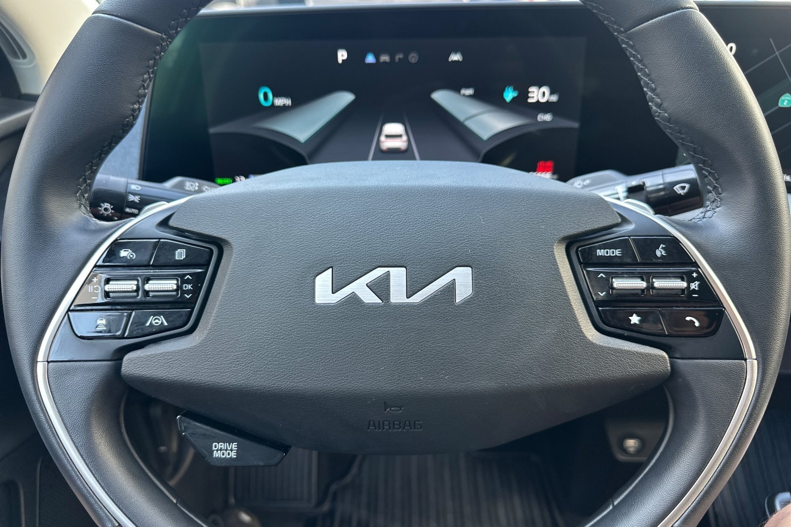 Used 2023 Kia EV6 Light RWD image 23