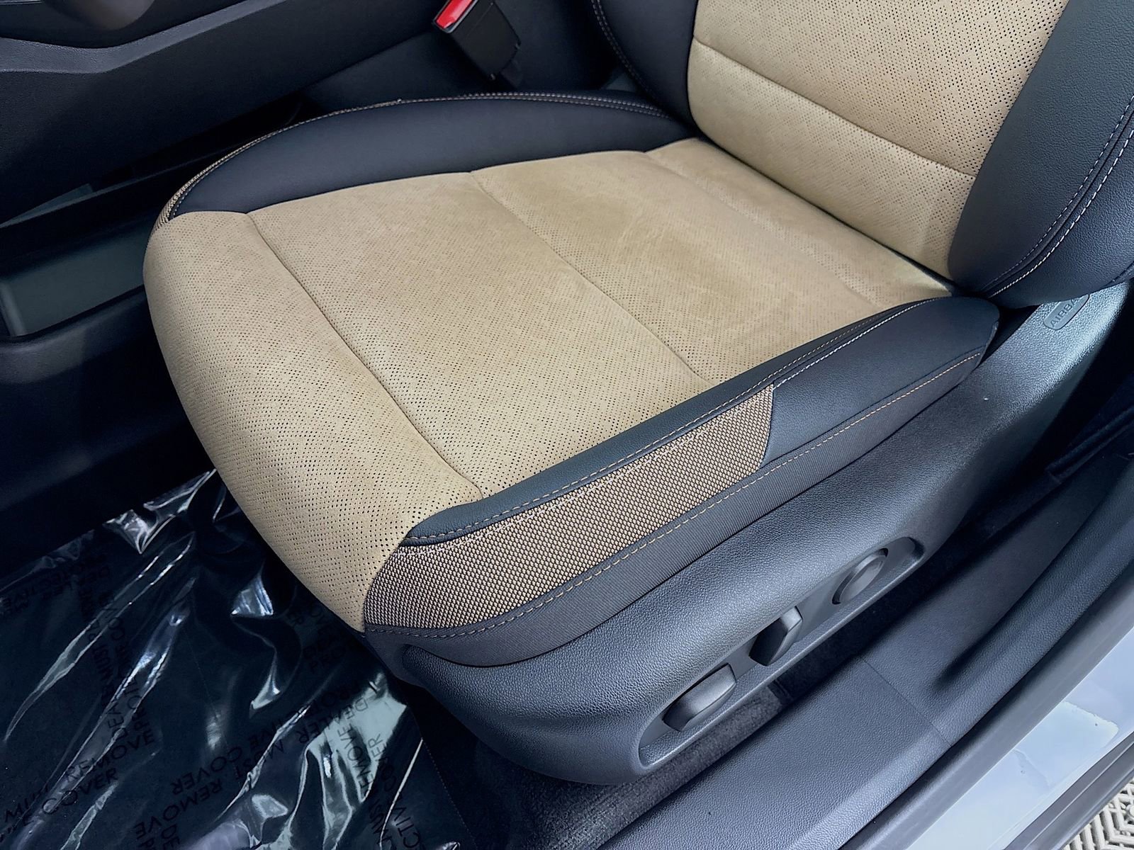 New 2026 Chevrolet Equinox ACTIV AWD/4WD image 22
