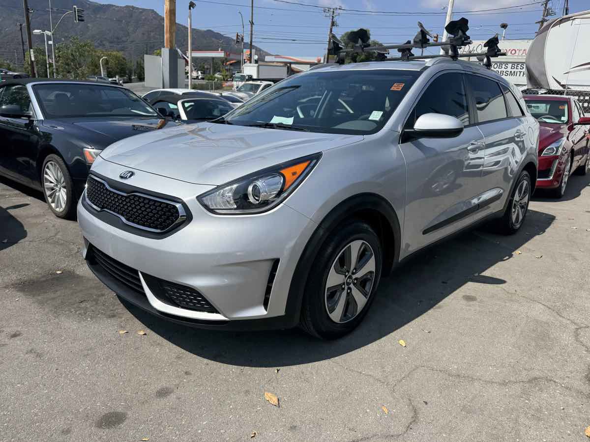 Used 2019 Kia Niro LX image 3