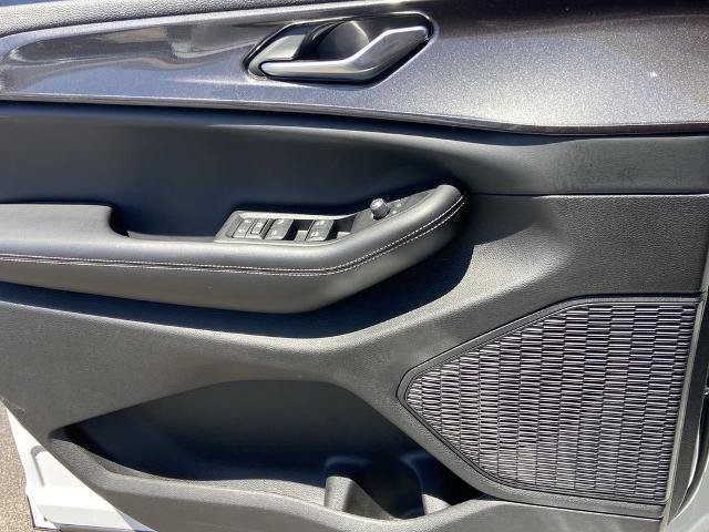 Used 2023 Jeep Grand Cherokee Altitude AWD/4WD image 17
