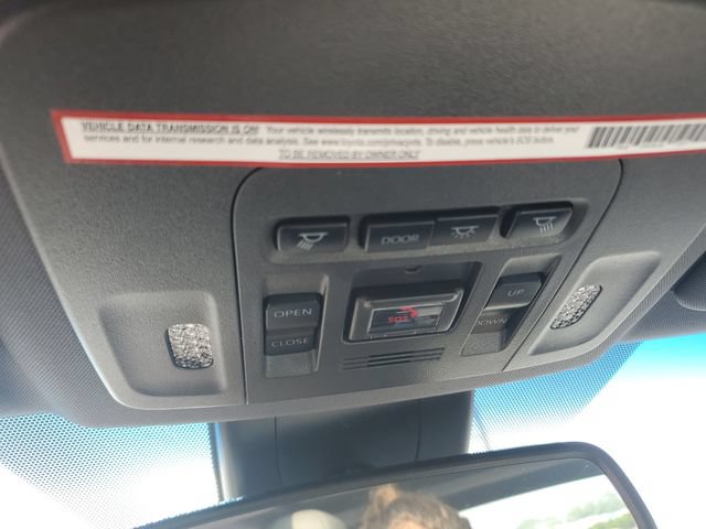 Used 2021 Toyota Avalon XLE w/ Moonroof Package FWD image 31