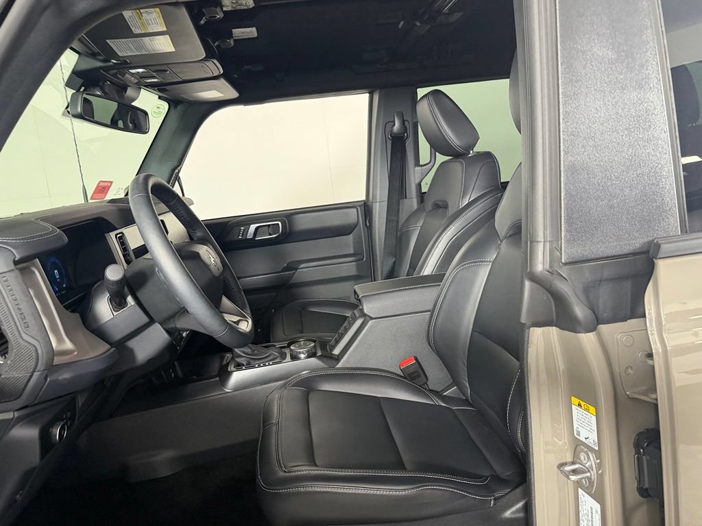Used 2025 Ford Bronco Outer Banks w/ Sasquatch Package AWD/4WD image 21