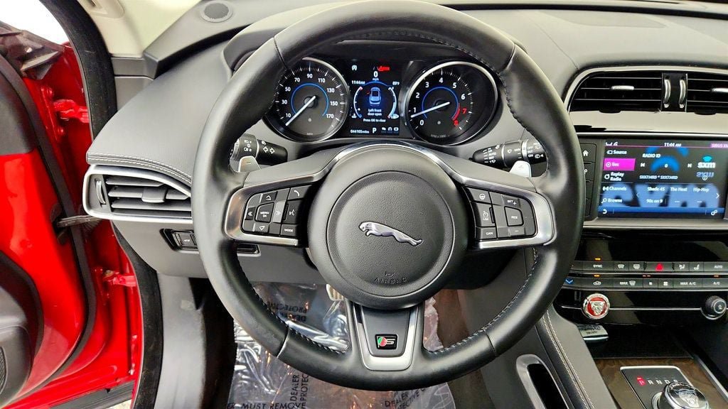 Used 2018 Jaguar F-PACE S AWD/4WD image 14