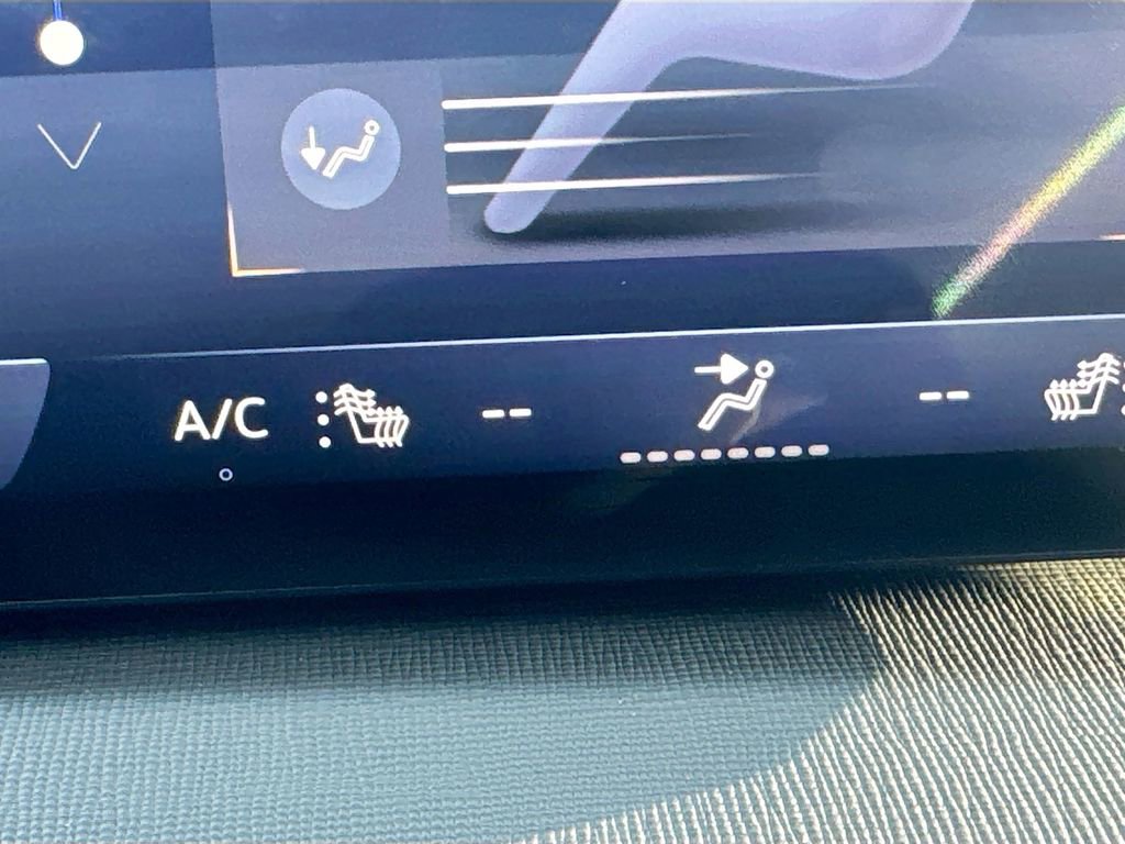 Used 2025 Buick Enclave Preferred image 16