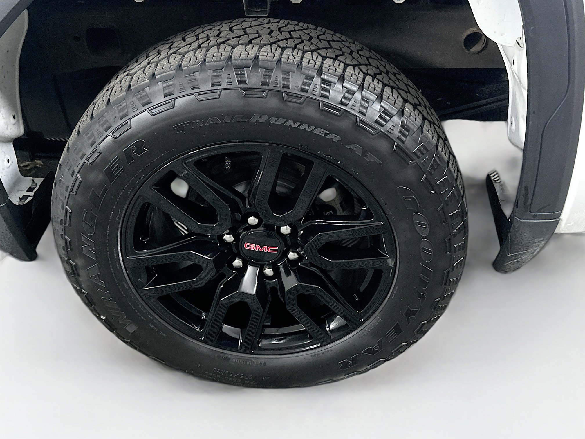 Used 2024 GMC Sierra 1500 Elevation image 11