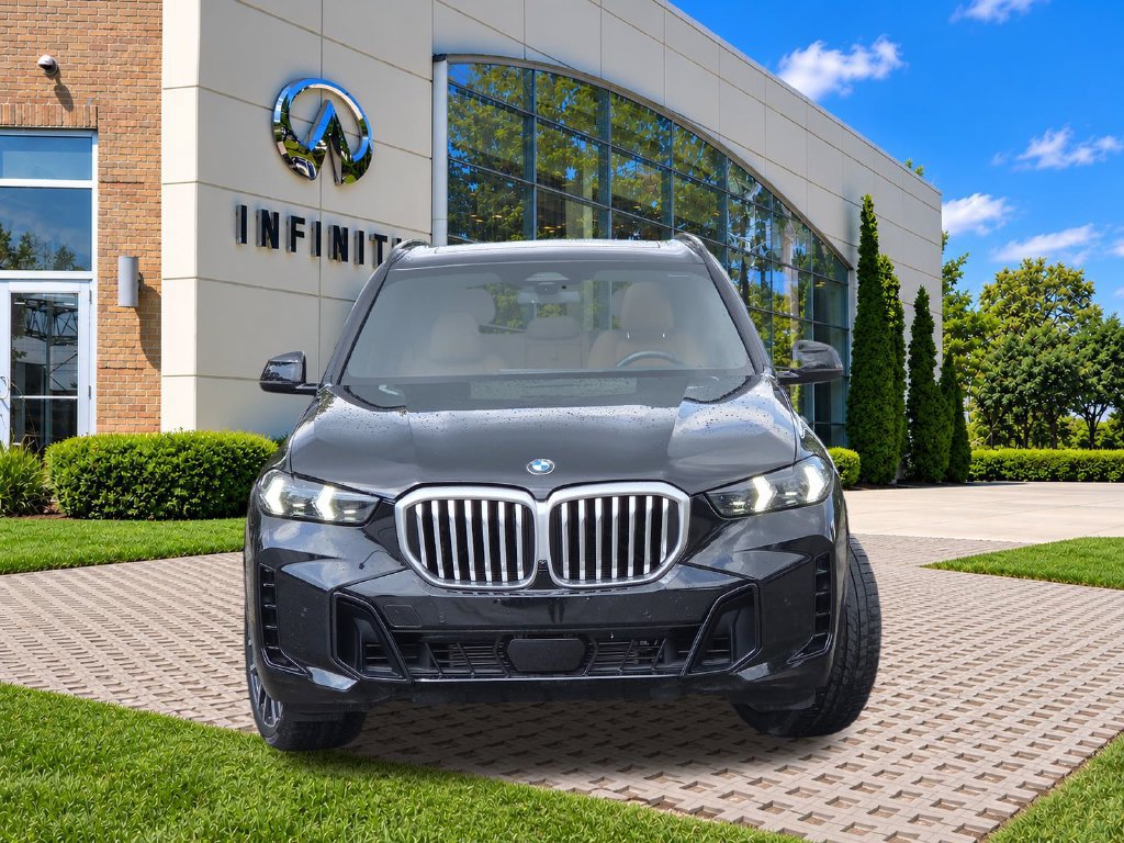 Used 2024 BMW X5 xDrive40i w/ M Sport Package AWD/4WD image 7