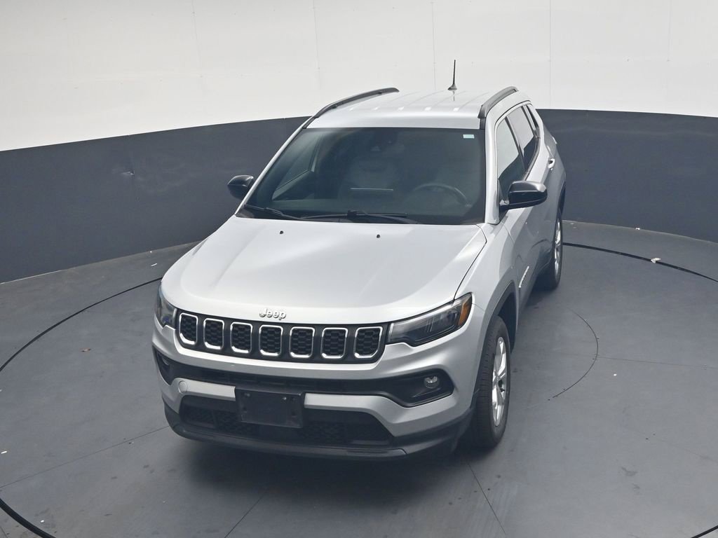 Used 2024 Jeep Compass Latitude AWD/4WD image 33