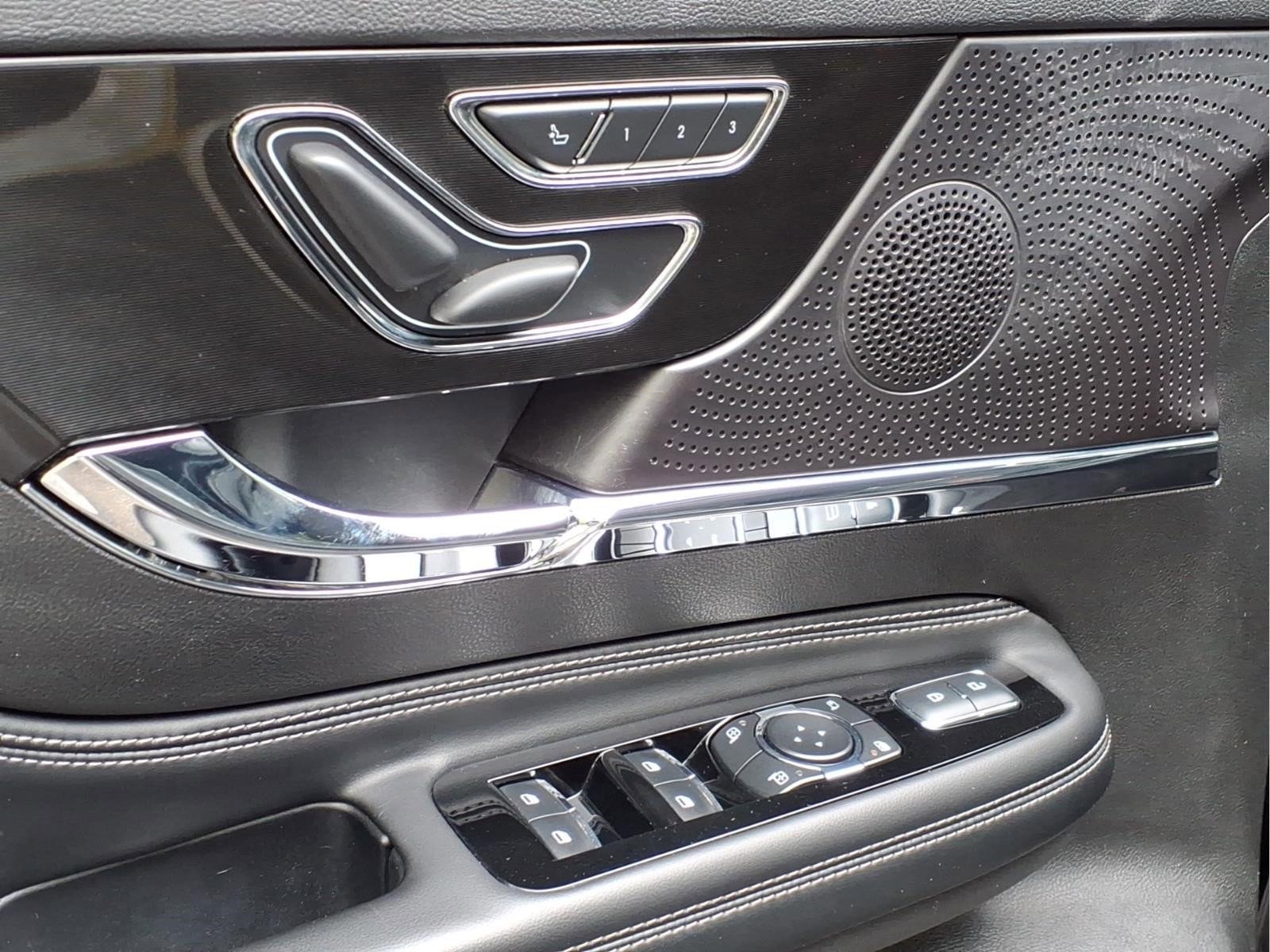 Used 2024 Lincoln Corsair AWD w/ Equipment Group 101A image 10