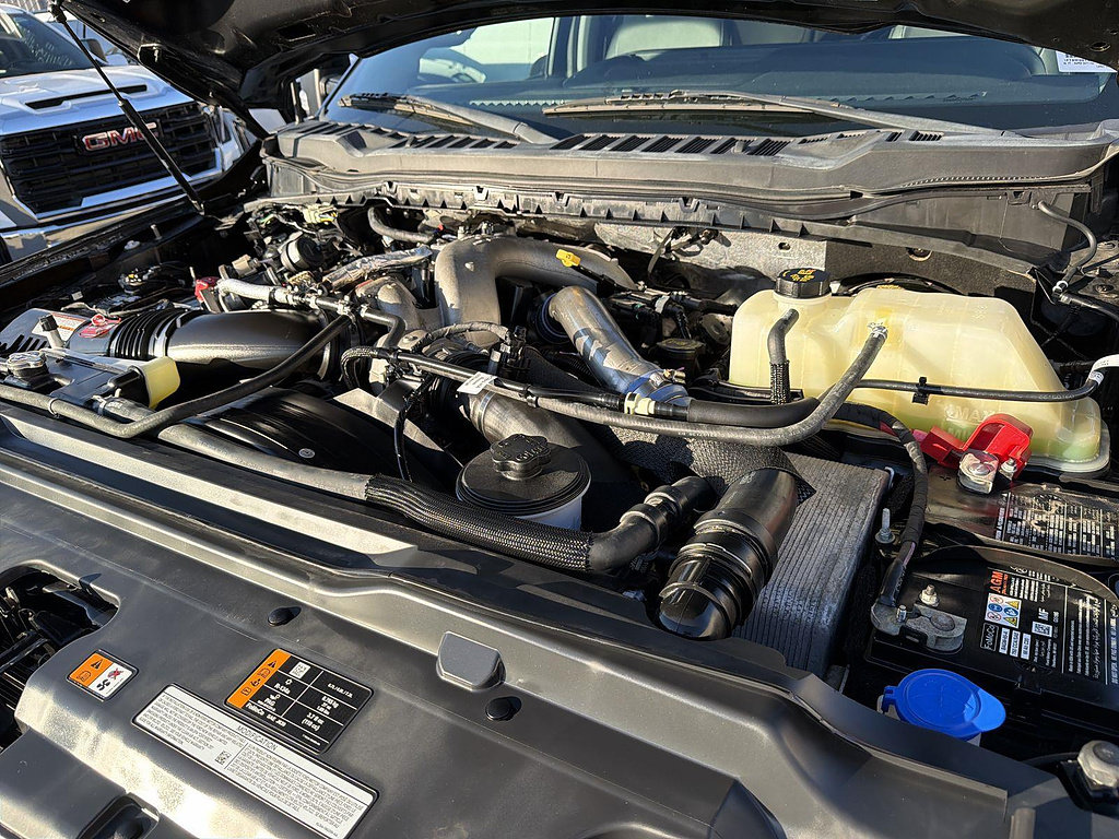 Used 2023 Ford F350 Lariat w/ Sport Appearance Package AWD/4WD image 29