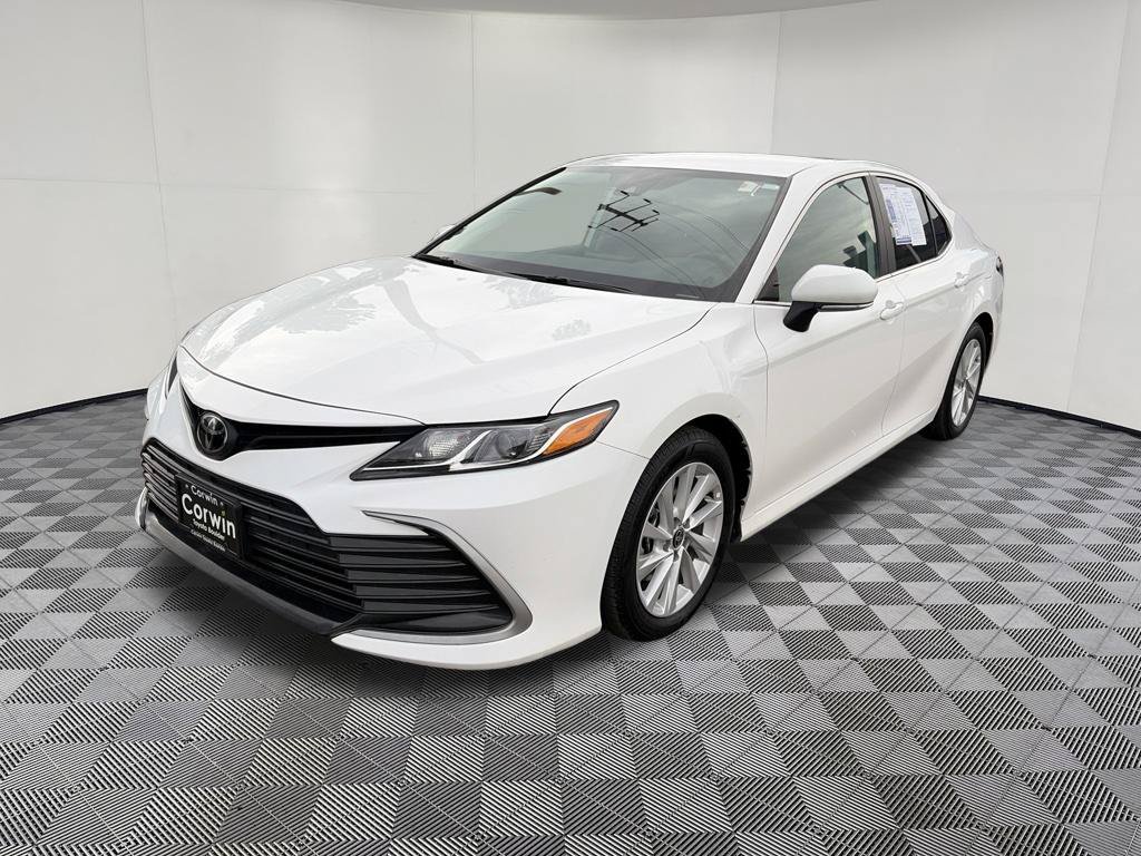 Used 2024 Toyota Camry LE w/ Convenience Package FWD image 3