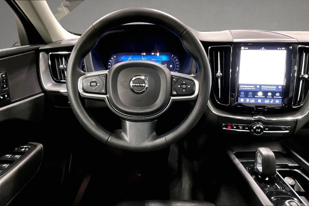 Certified 2023 Volvo XC60 B5 Core w/ Climate Package AWD/4WD image 8