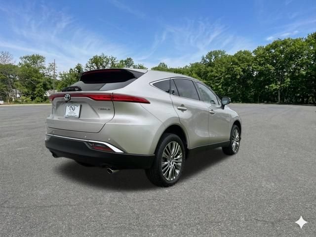 Used 2023 Toyota Venza Limited AWD/4WD image 9