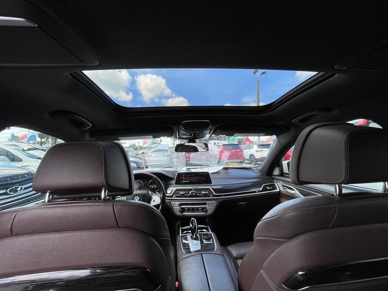 Used 2017 BMW 740i RWD image 13