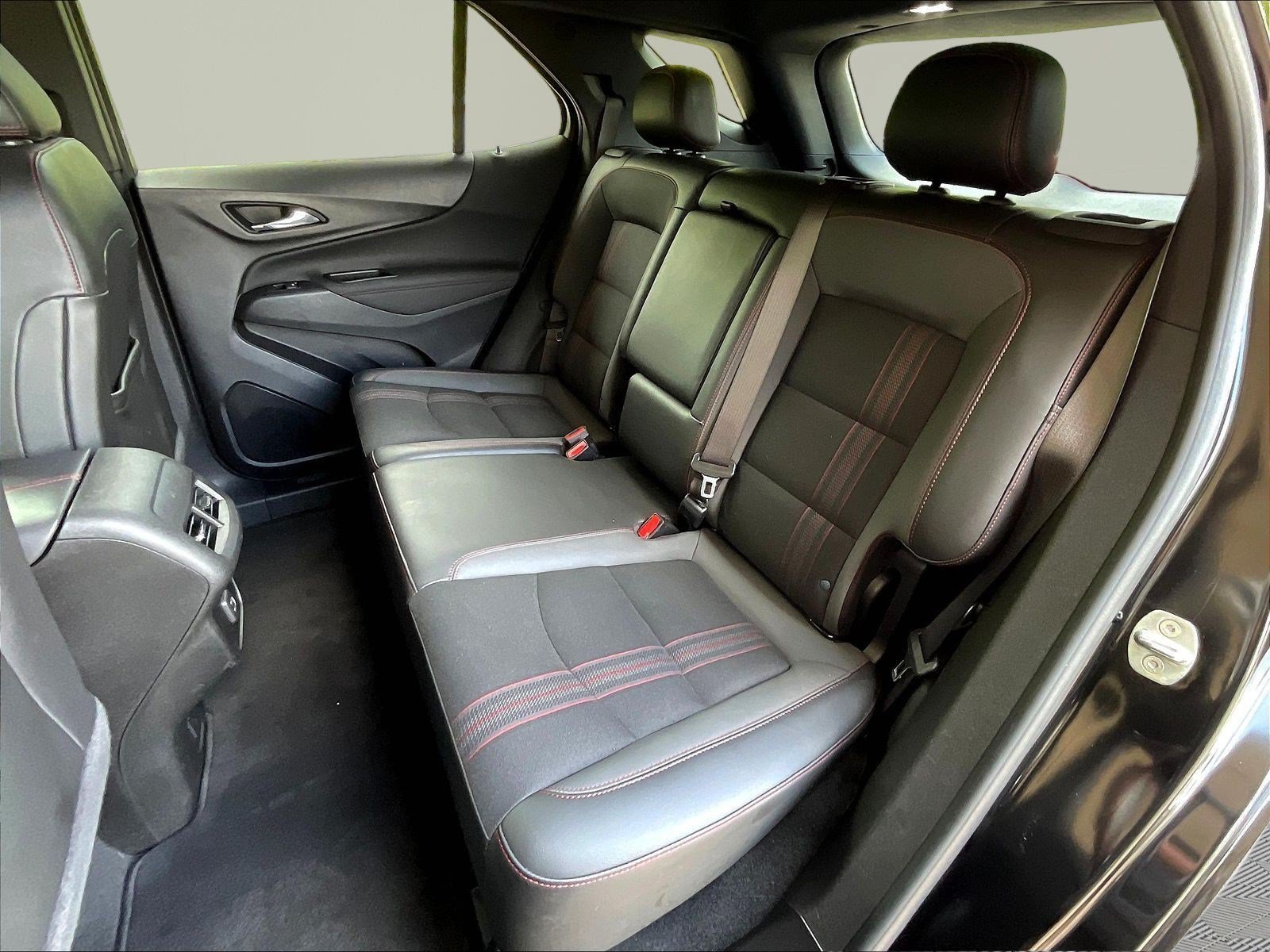 Used 2022 Chevrolet Equinox RS w/ Infotainment Package FWD image 22