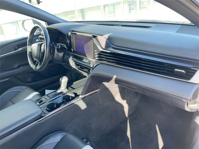 Used 2025 Toyota Camry SE image 27