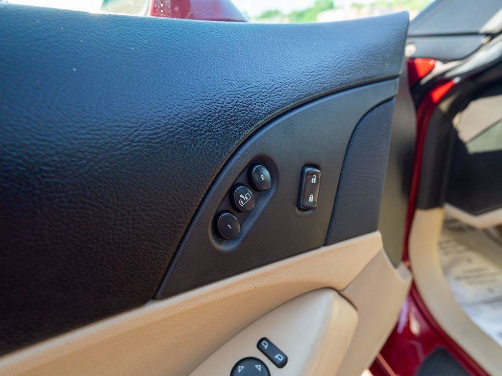 Used 2005 Chevrolet Corvette Convertible w/ Preferred Equipment Group RWD image 12