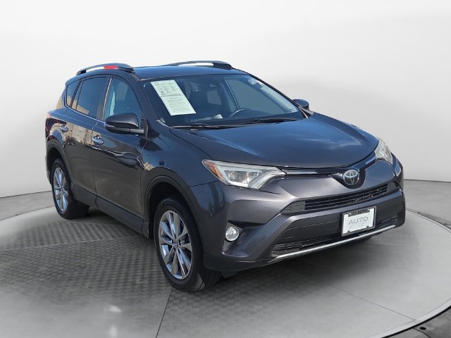Used 2018 Toyota RAV4 Limited w/ Carpet Mat Package FWD image 7