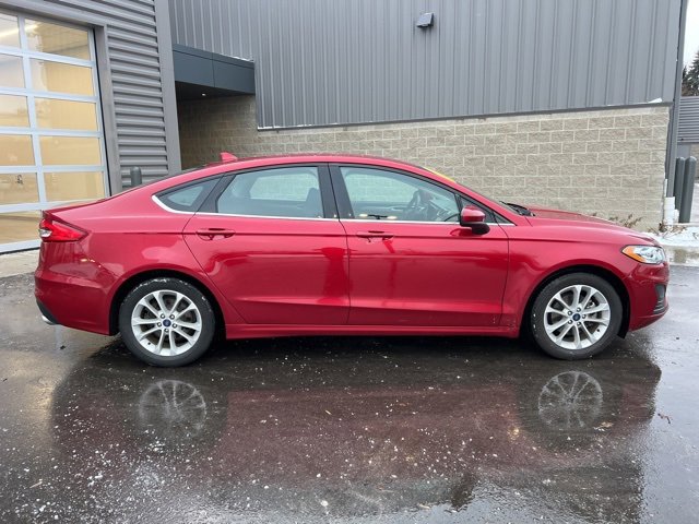 Used 2020 Ford Fusion SE image 4