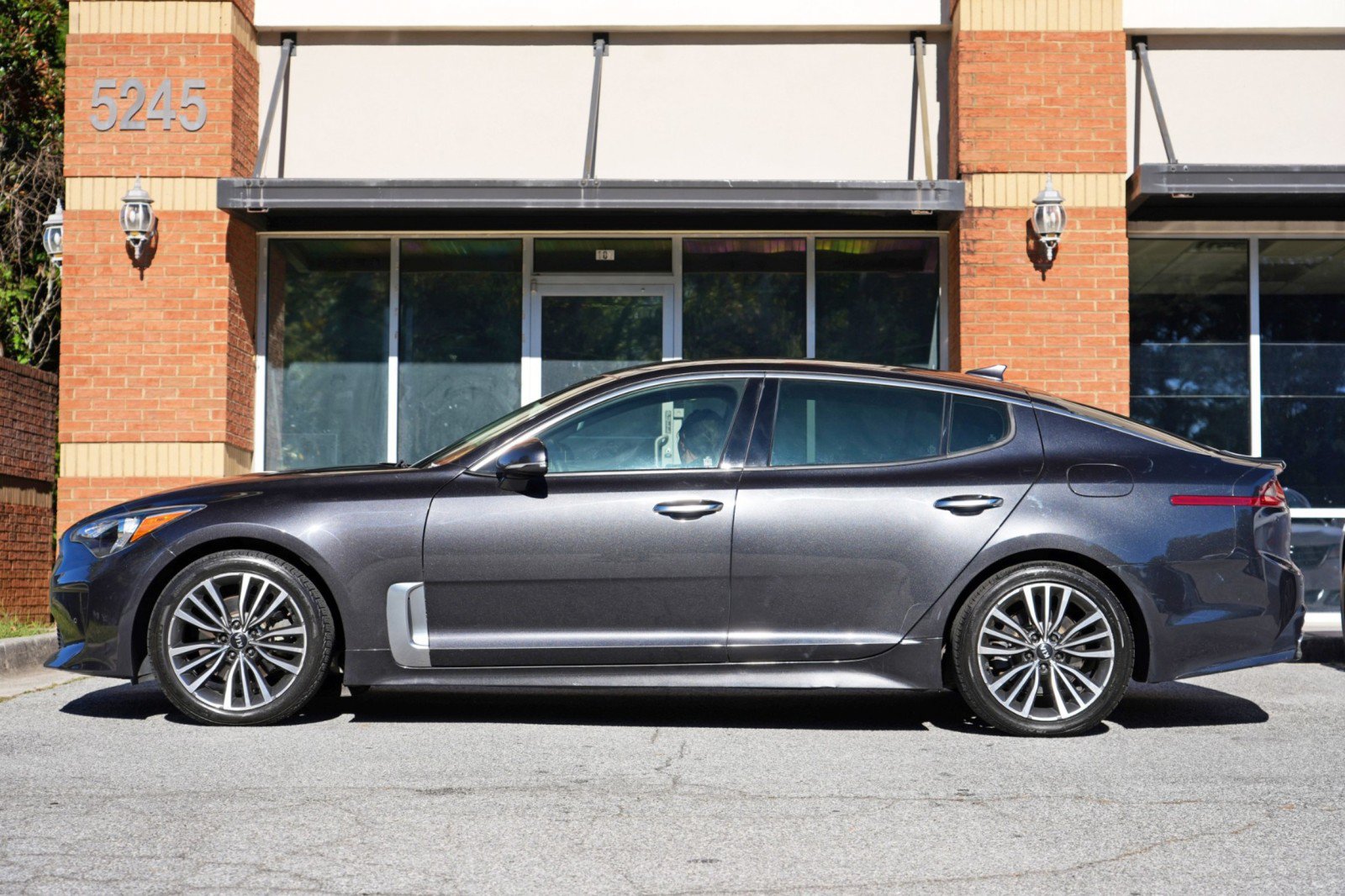 Used 2019 Kia Stinger AWD/4WD image 8