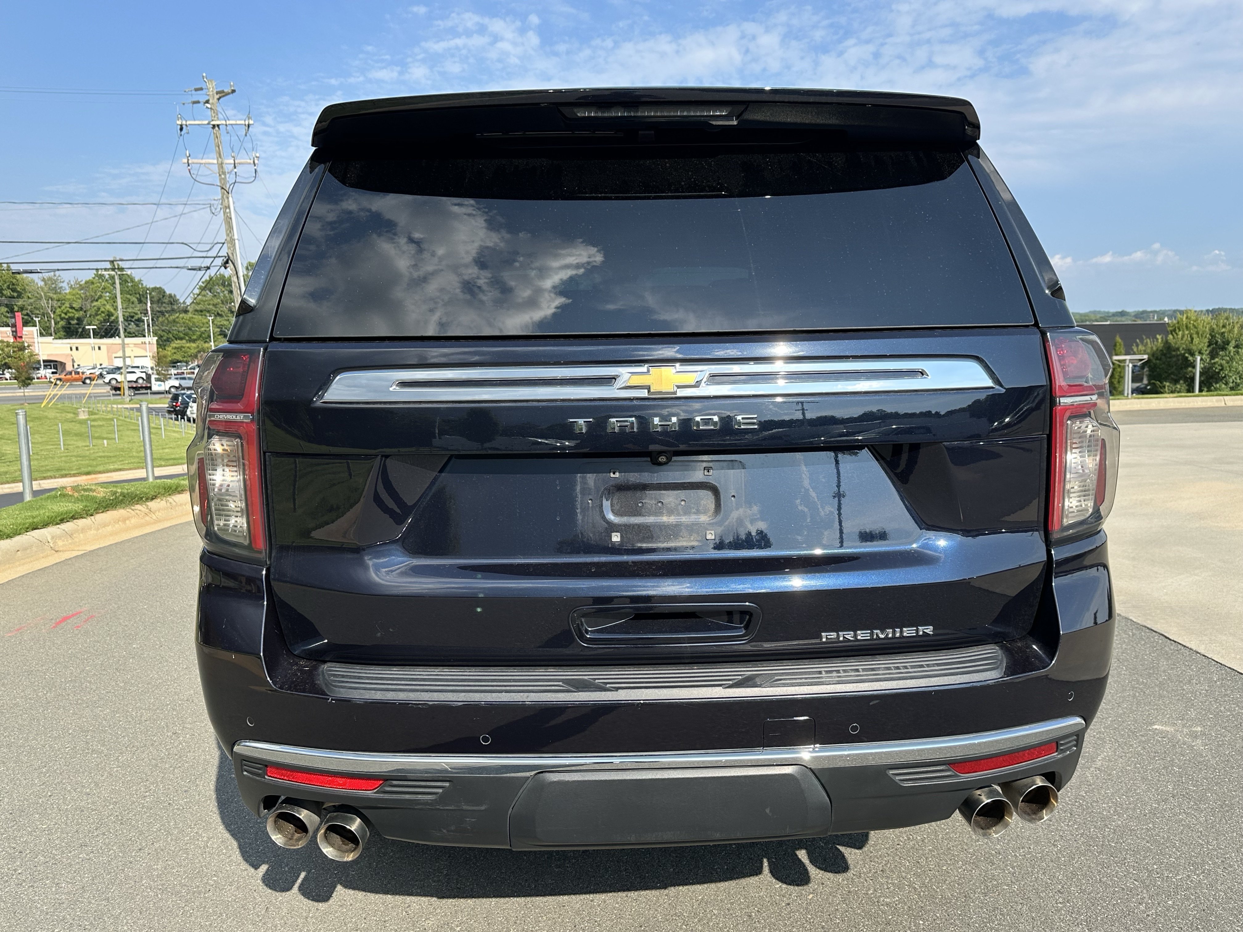 Used 2023 Chevrolet Tahoe Premier RWD image 8