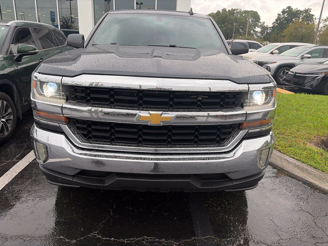 Used 2018 Chevrolet Silverado 1500 LT w/ All Star Edition RWD image 2