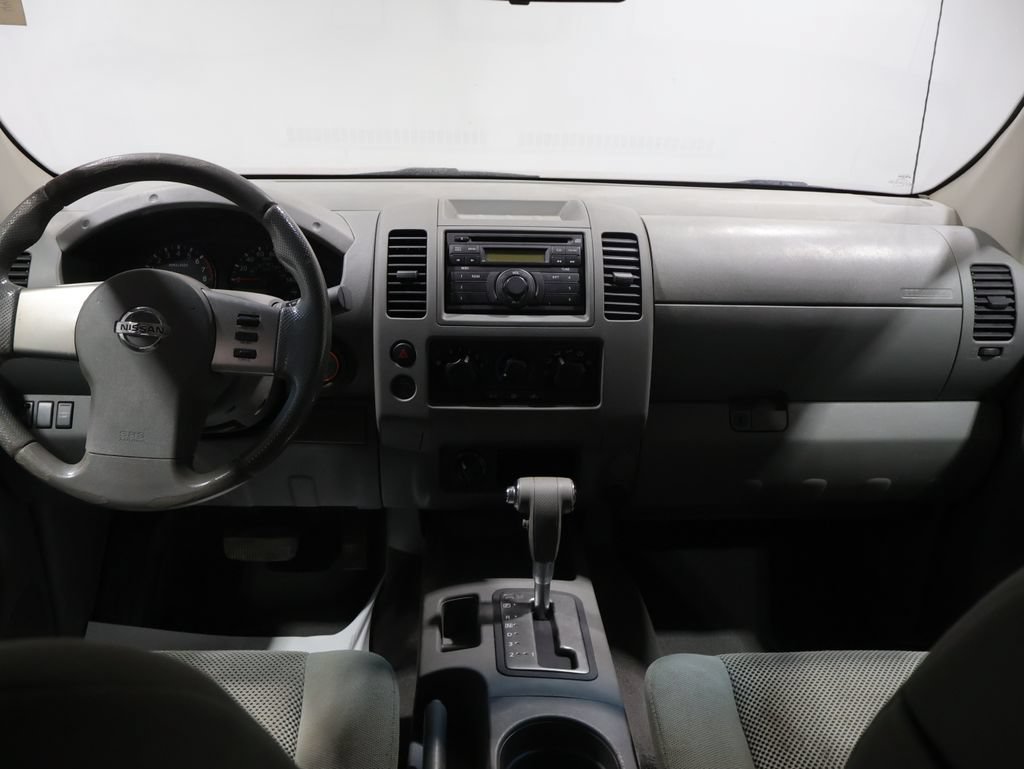 Used 2008 Nissan Frontier SE w/ SE Value Truck Pkg AWD/4WD image 14