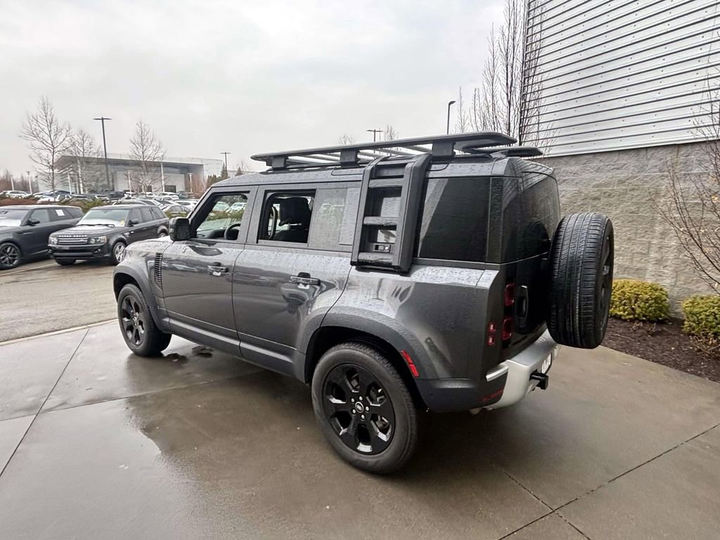 Used 2025 Land Rover Defender 110 S image 37