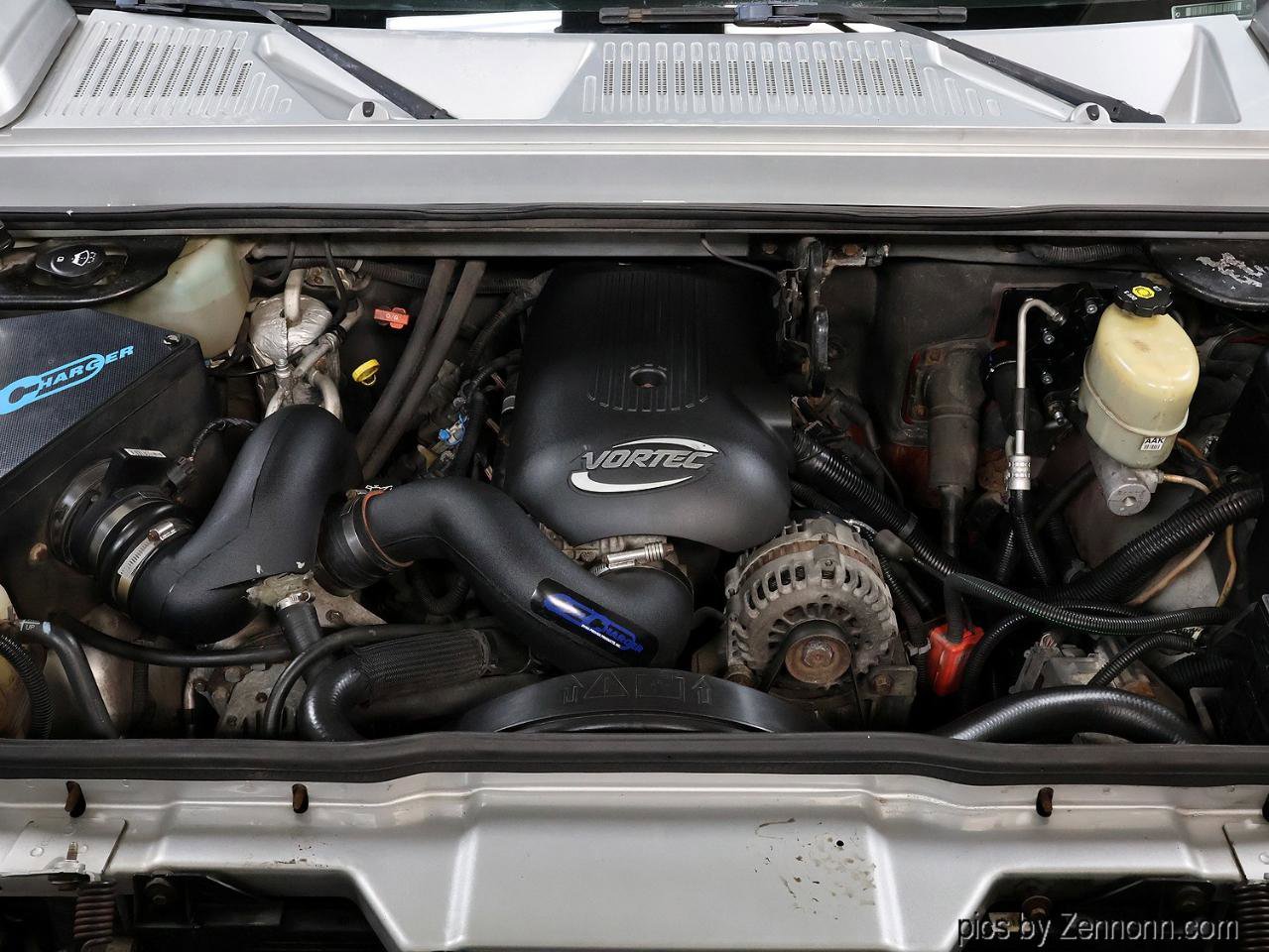 Used 2003 HUMMER H2 w/ Preferred Equipment Group image 28