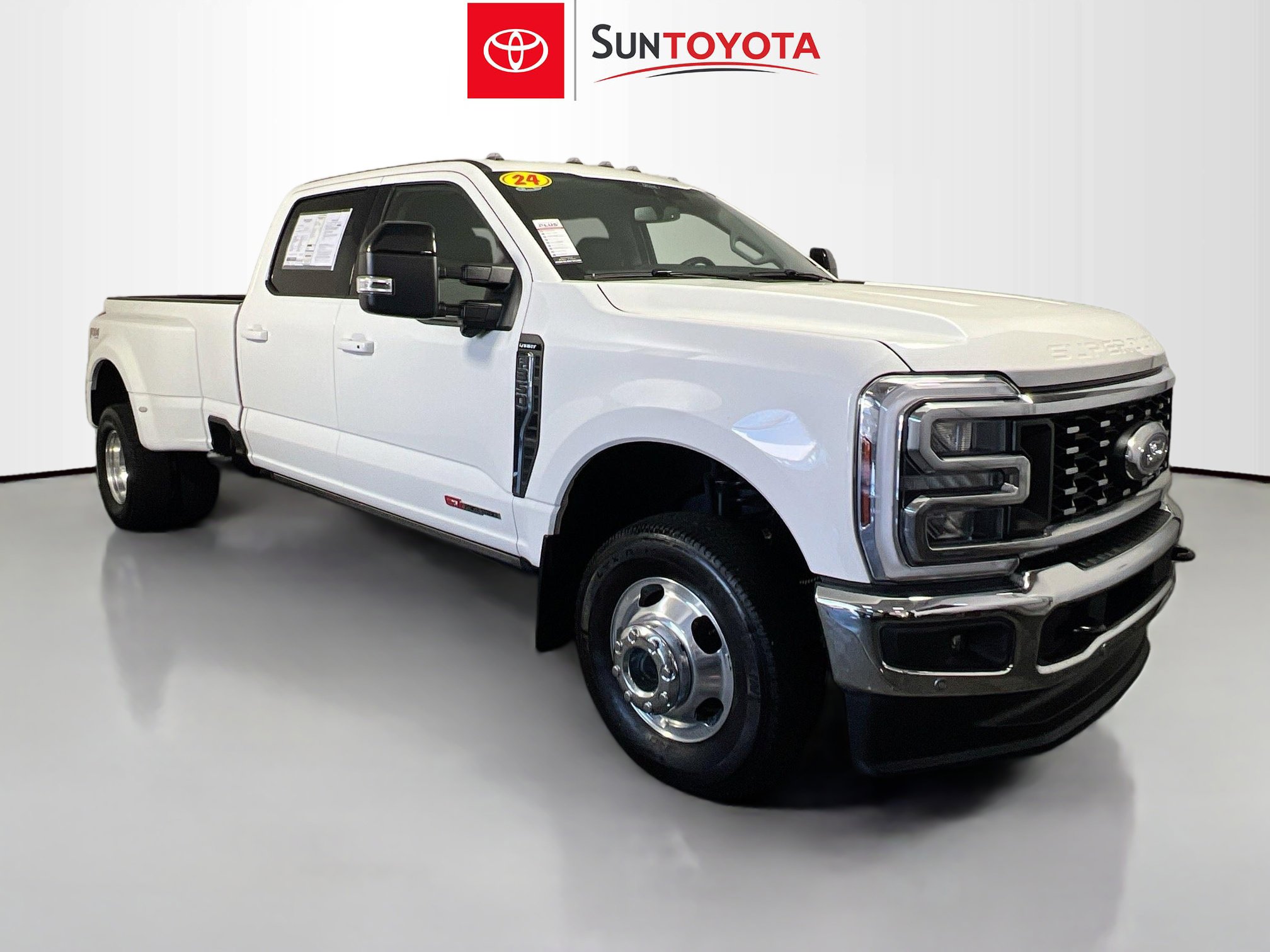 Used 2024 Ford F350 Lariat w/ Lariat Ultimate Package
