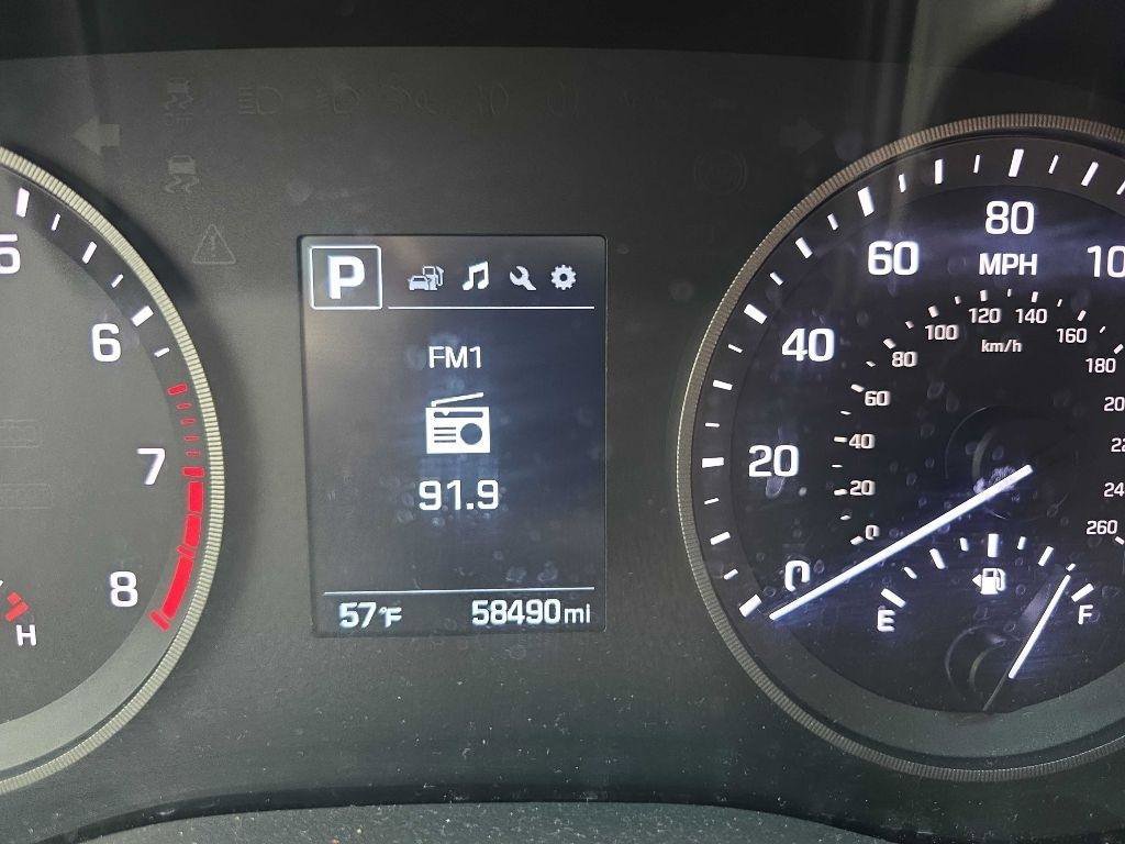 Used 2016 Hyundai Tucson Sport image 13