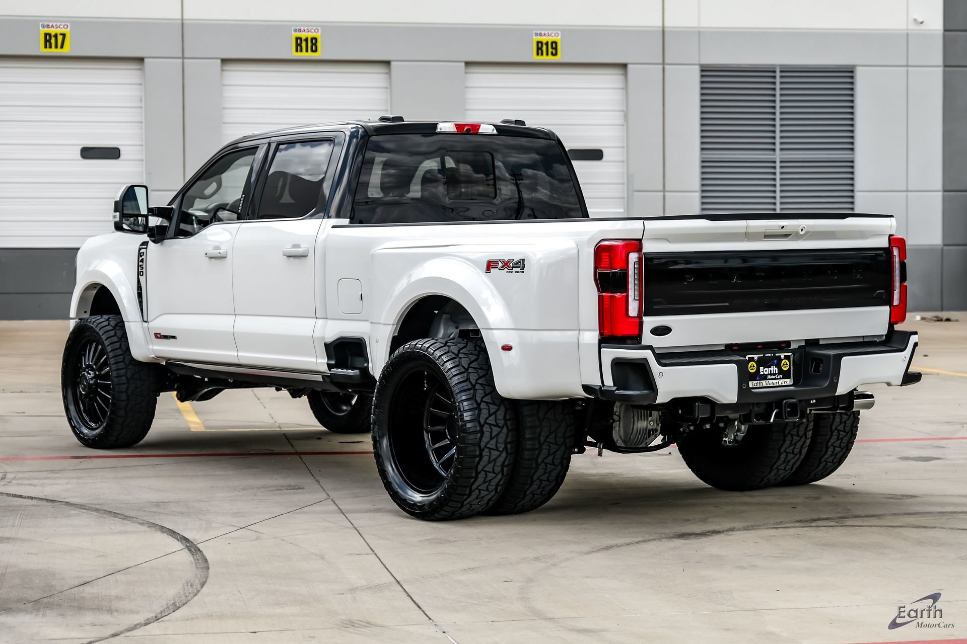 Used 2026 Ford F450 Platinum w/ Platinum Plus Package AWD/4WD image 10
