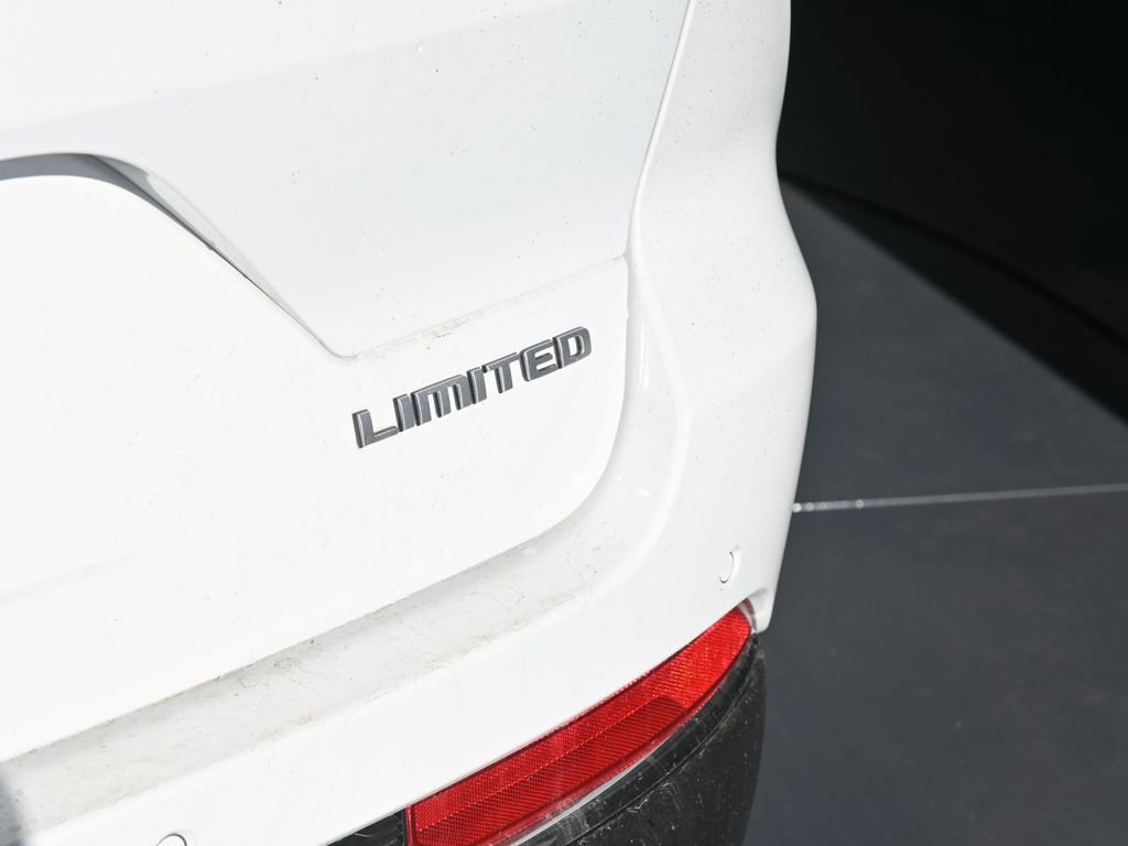 New 2025 Jeep Grand Cherokee Limited w/ Trailer Tow Package image 9