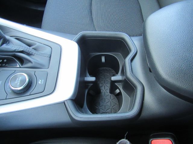 Used 2025 Toyota RAV4 LE image 43