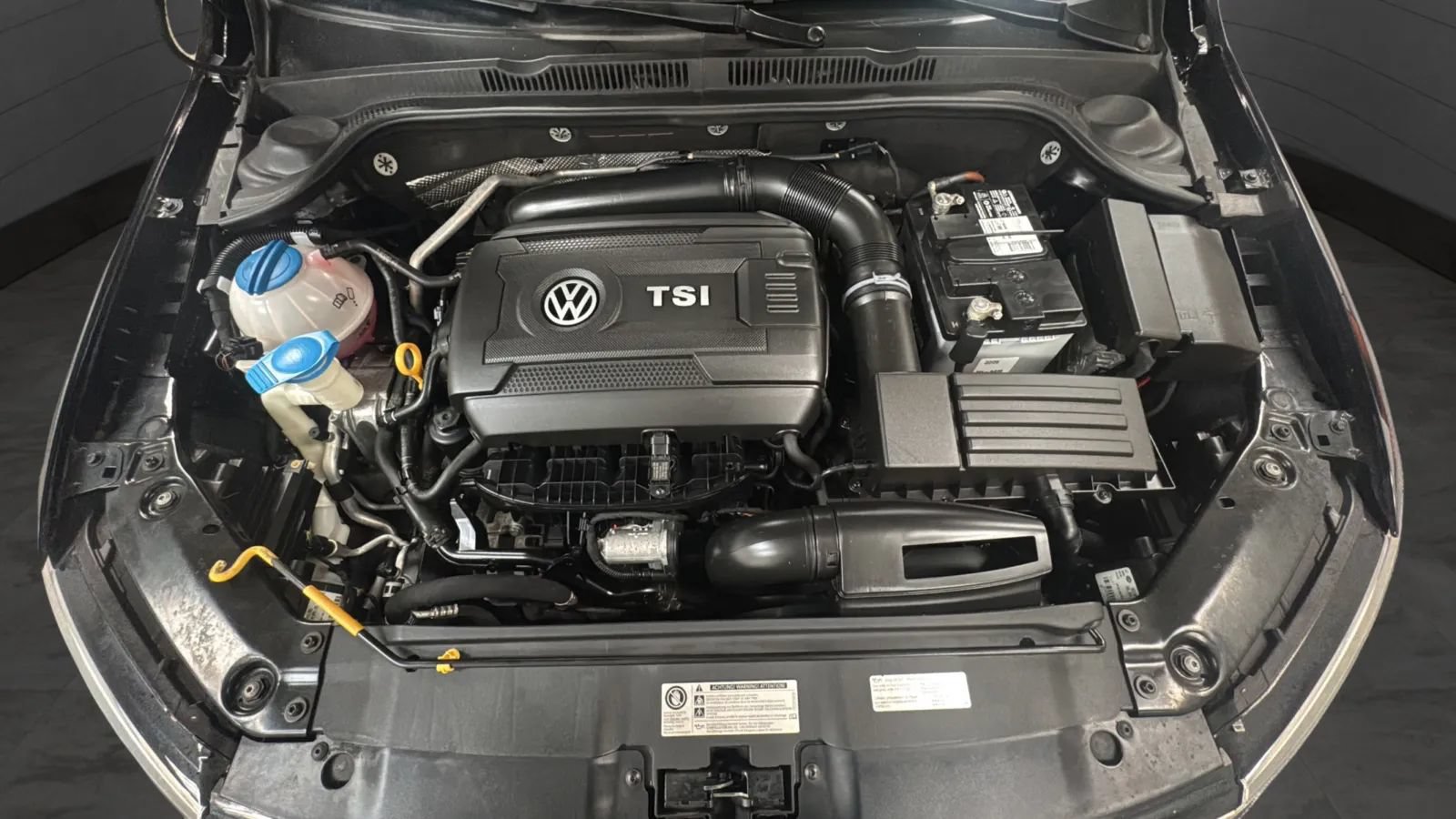Used 2015 Volkswagen Jetta SEL FWD image 19
