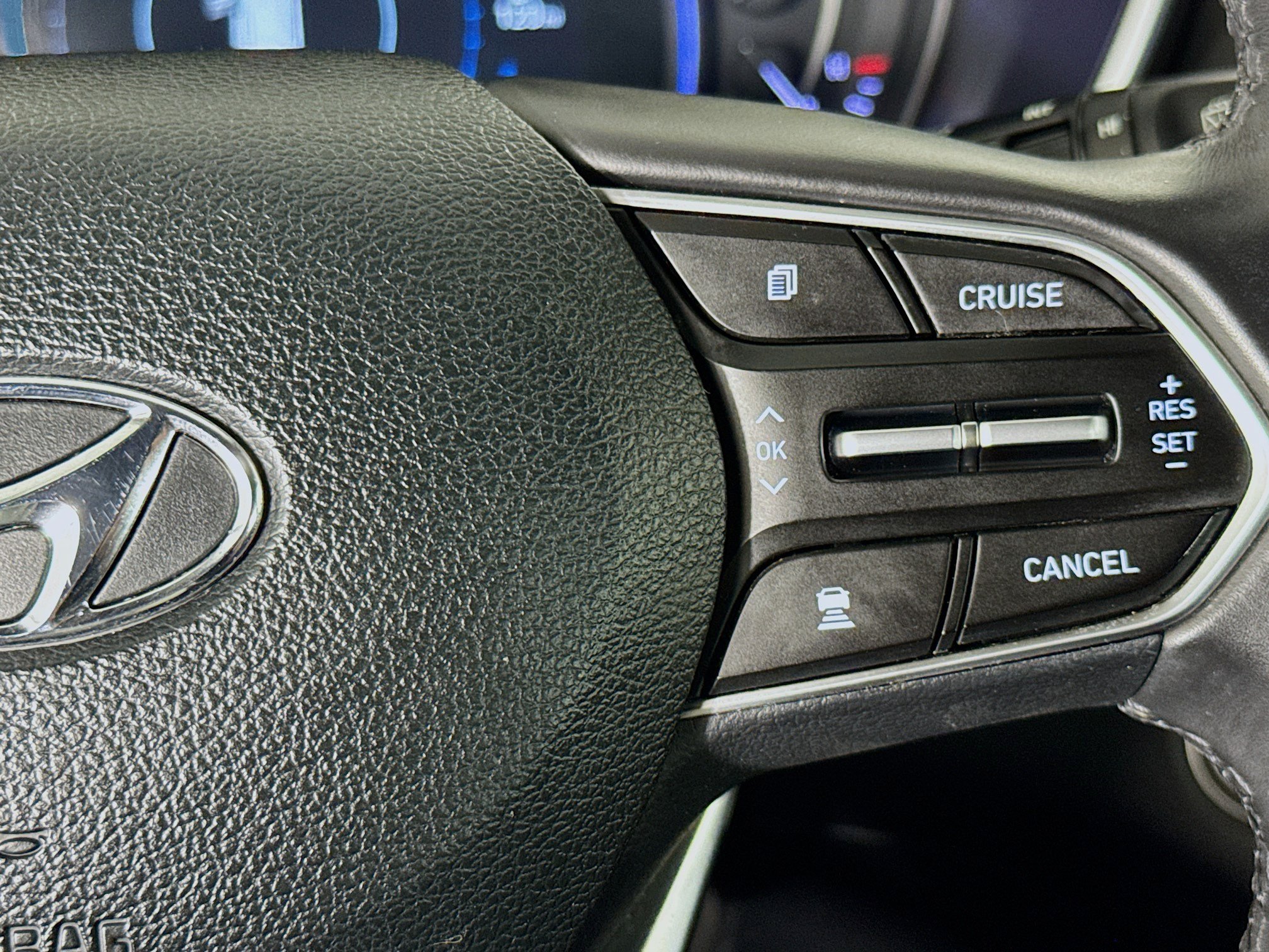 Used 2019 Hyundai Santa Fe SEL w/ Cargo Package FWD image 14