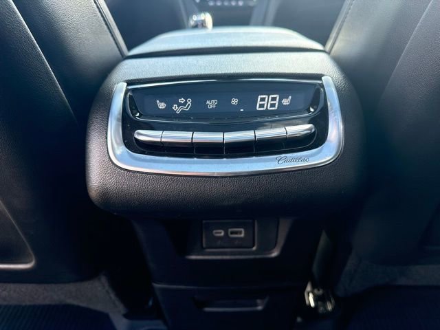 Used 2025 Cadillac XT6 Premium Luxury image 33