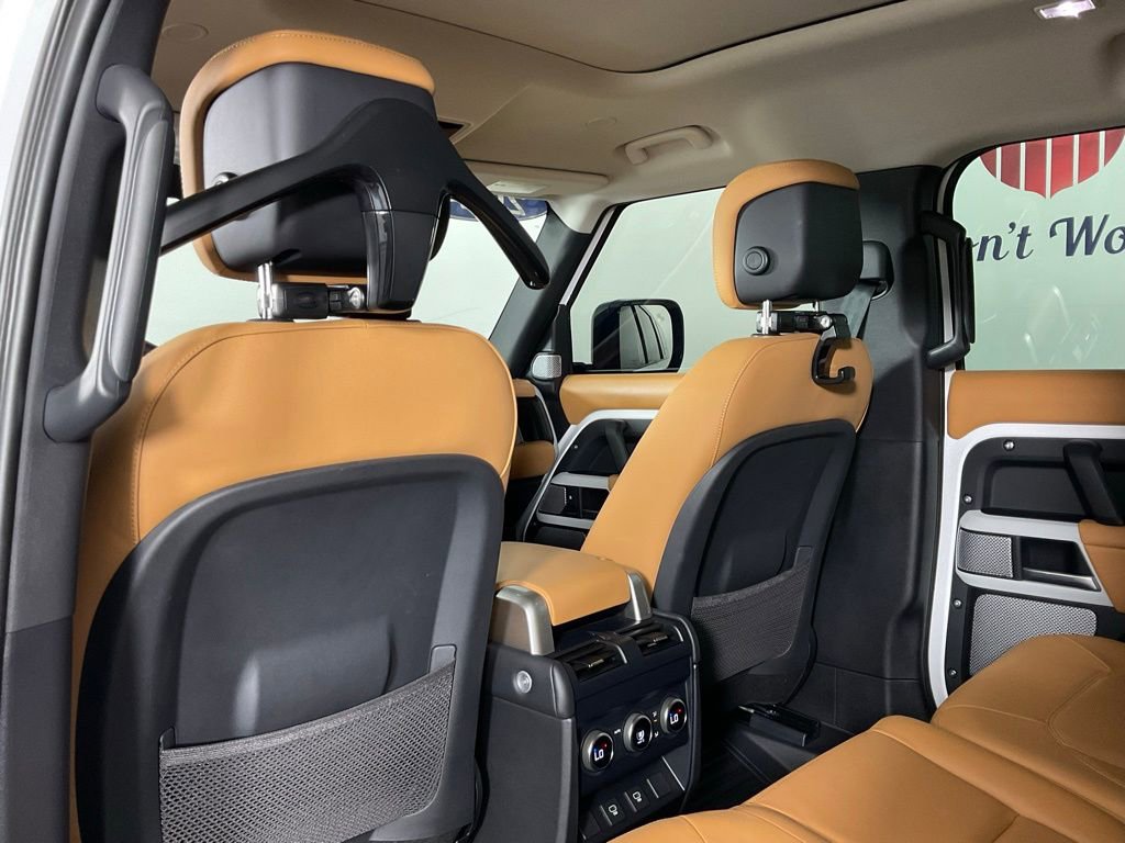 Used 2024 Land Rover Defender 130 S image 15