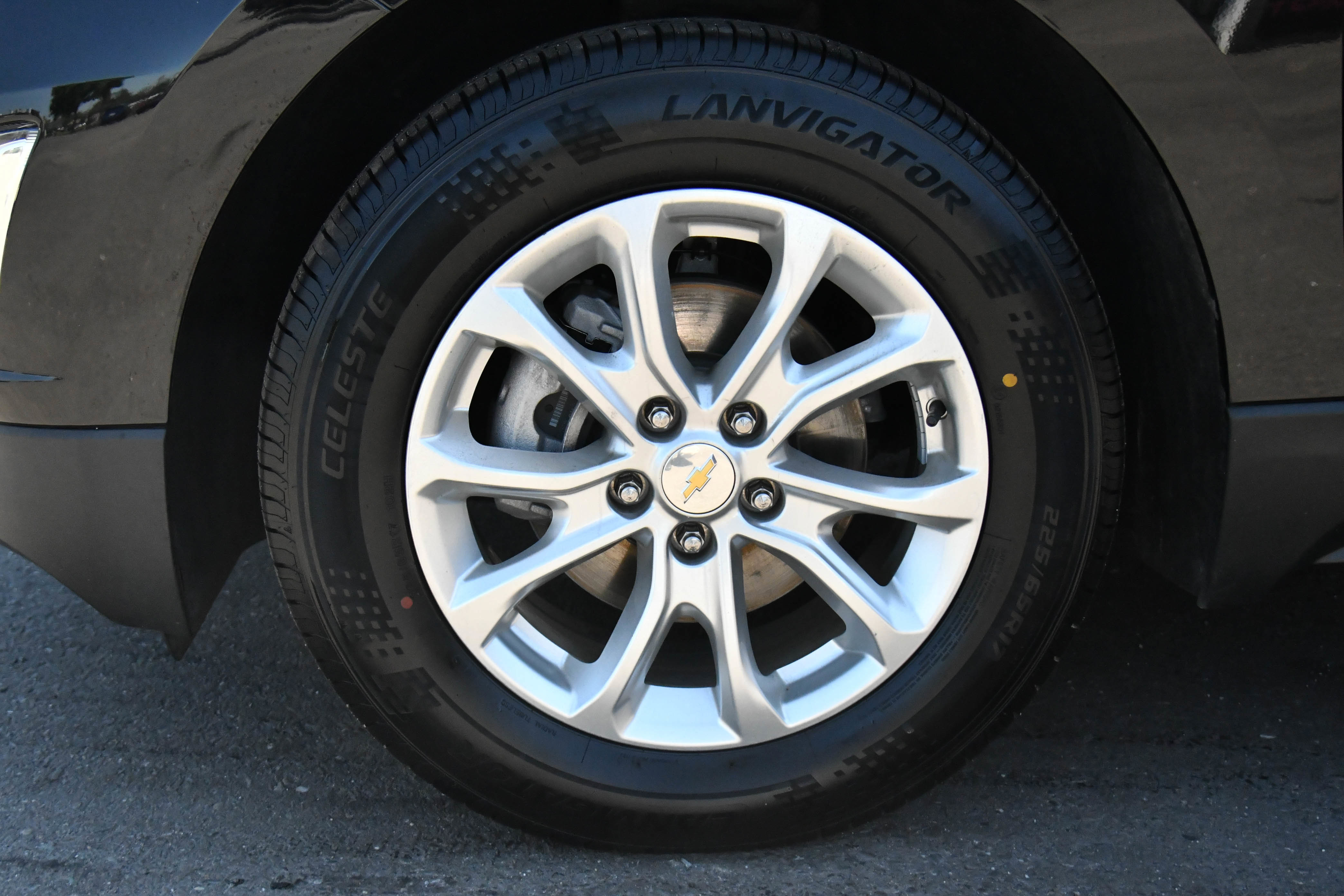 Used 2021 Chevrolet Equinox LS FWD image 12