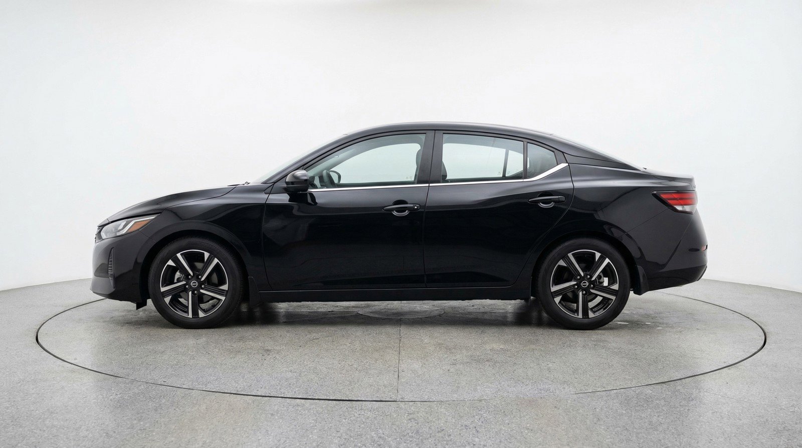 Used 2025 Nissan Sentra SV FWD image 5